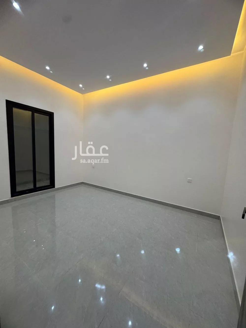 دور 4 غرف في العارض 10
