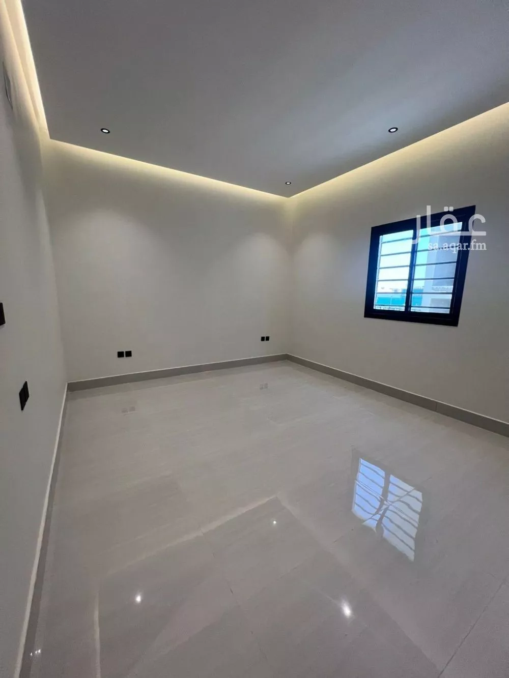 3 bedroom floor in Al Janadriyah 19