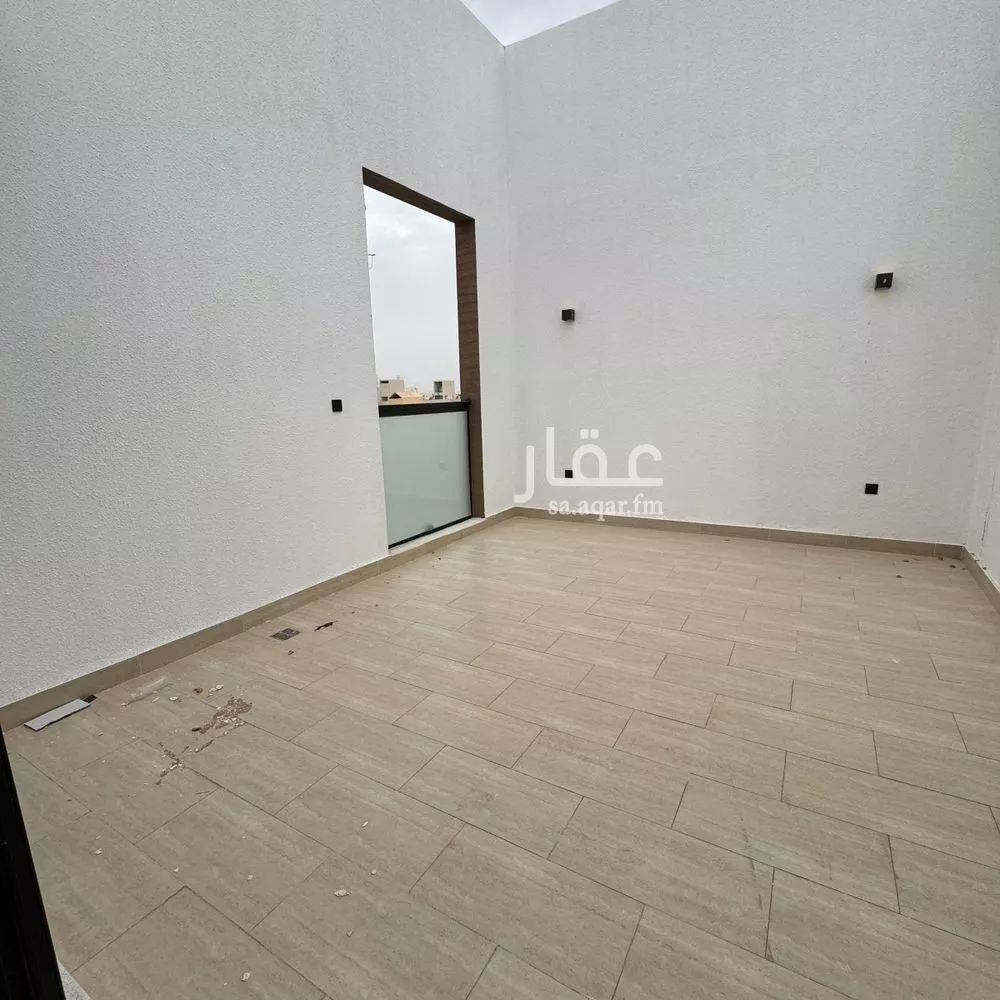 3 bedroom floor in Al Munsiyah 12