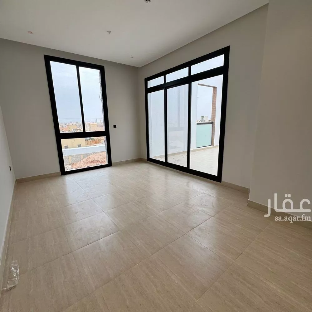 3 bedroom floor in Al Munsiyah 4