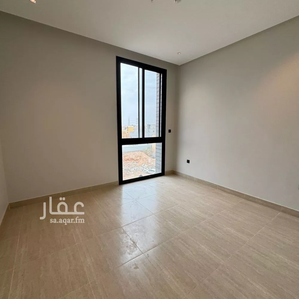 3 bedroom floor in Al Munsiyah 5