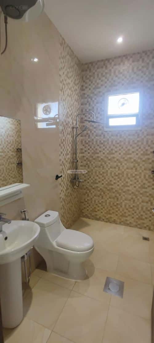 شقة 3 غرف في النزهة 4