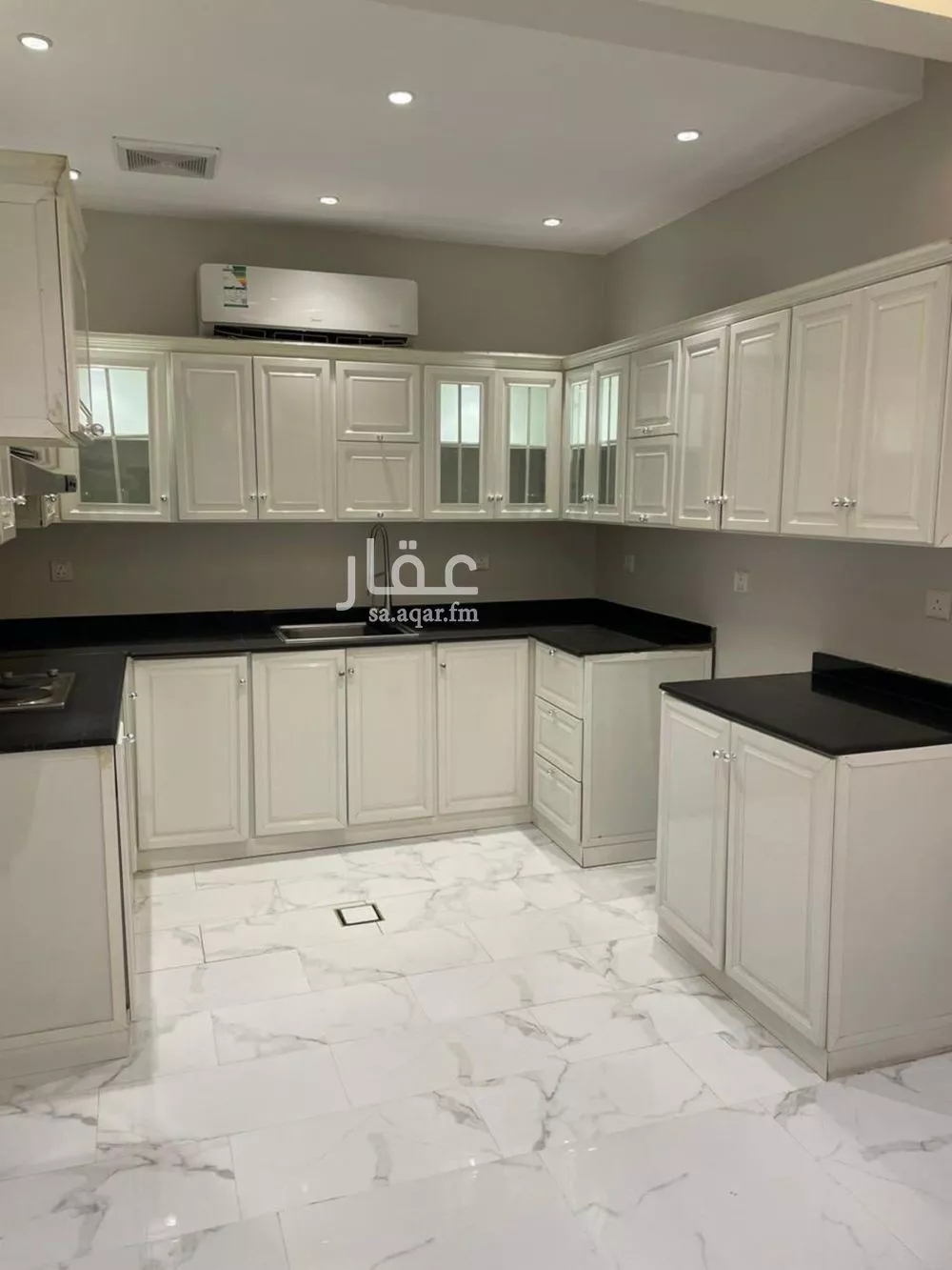 3 bedroom apartment in Al Yasmin 8