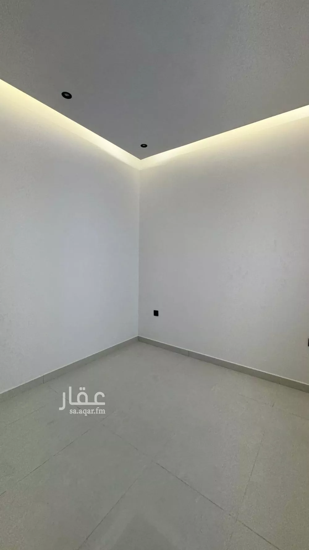 5 bedroom floor in Al Janadriyah 8