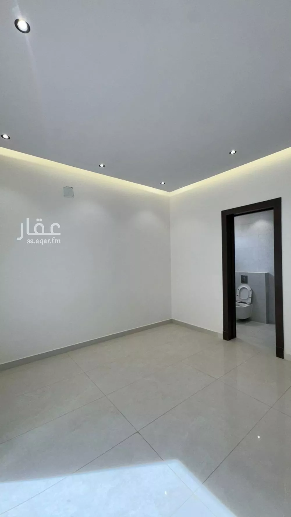 5 bedroom floor in Al Janadriyah 10