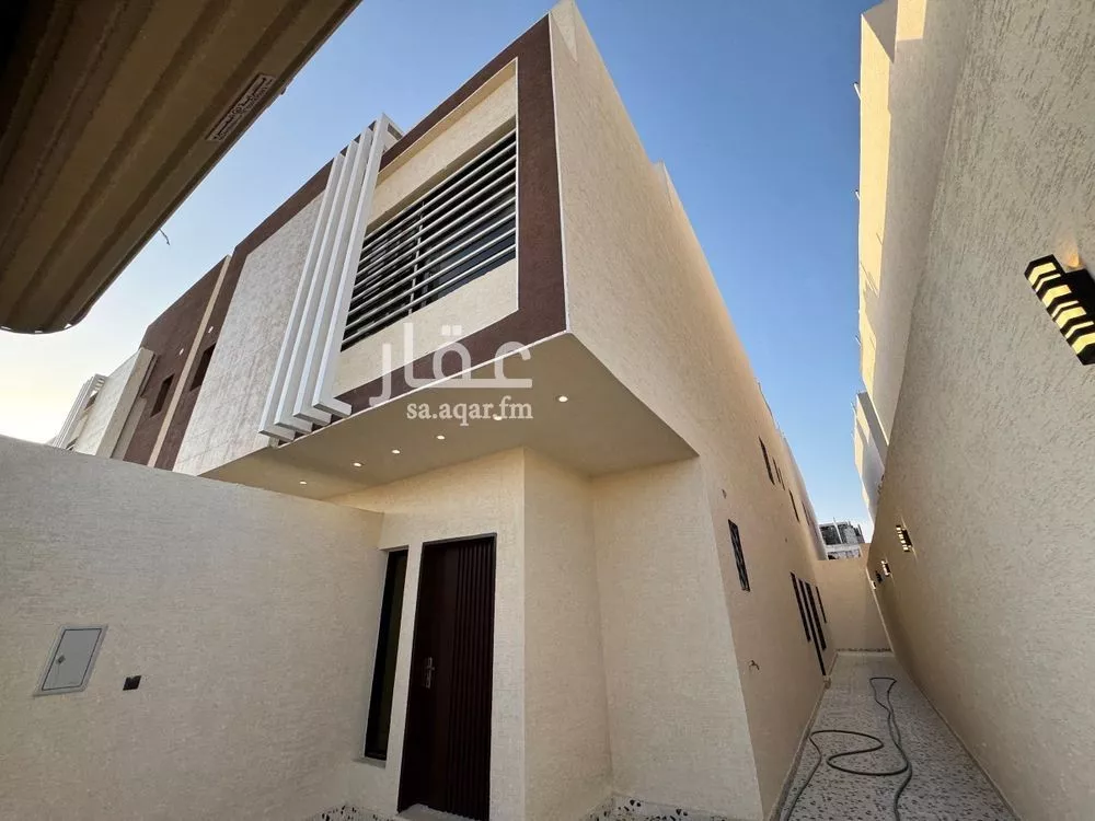 4 bedroom floor in Taibah 9