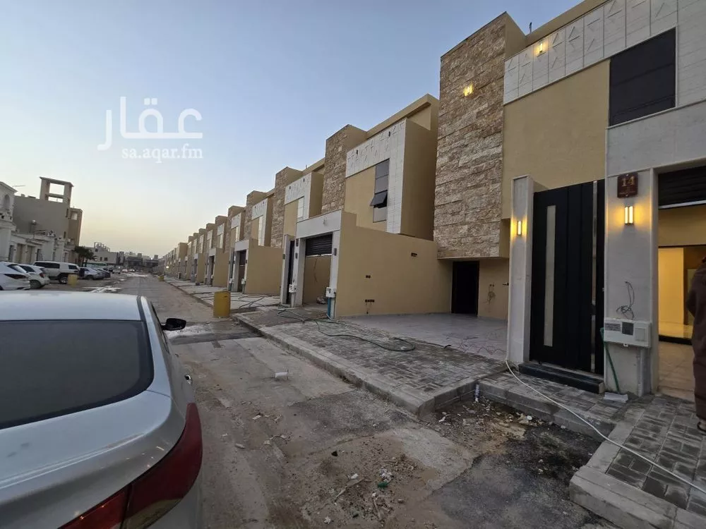 3 bedroom floor in Tuwaiq 5