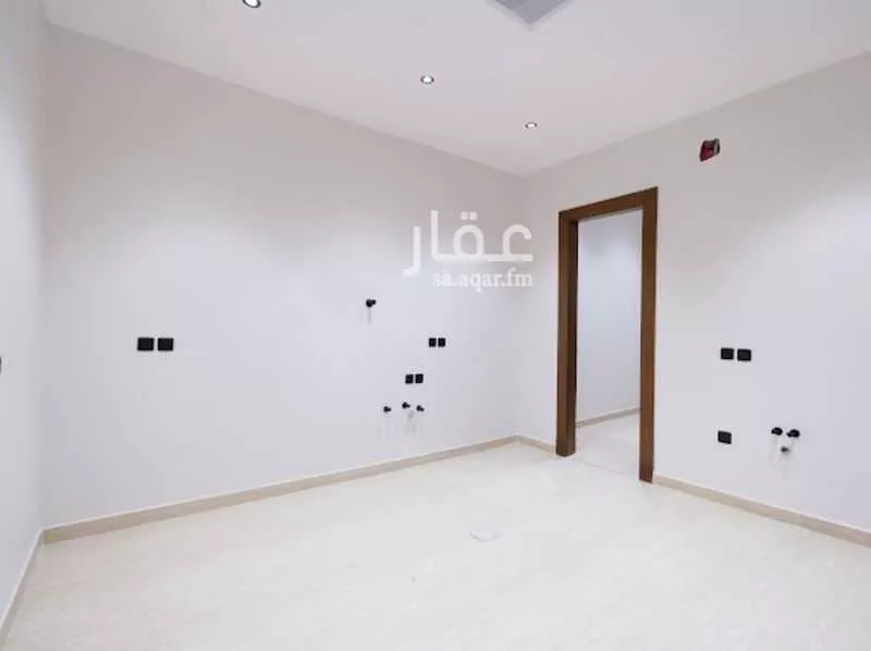 3 bedroom floor in Al Shuhada 24