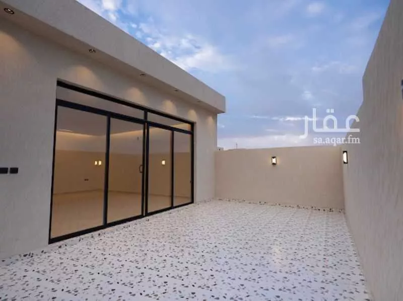 3 bedroom floor in Al Shuhada 28