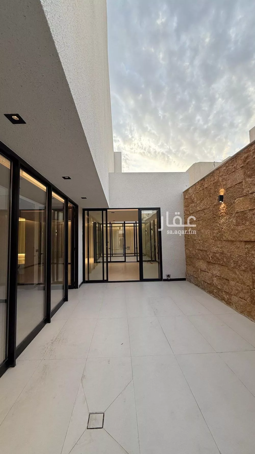 دور 3 غرف في المروج 8