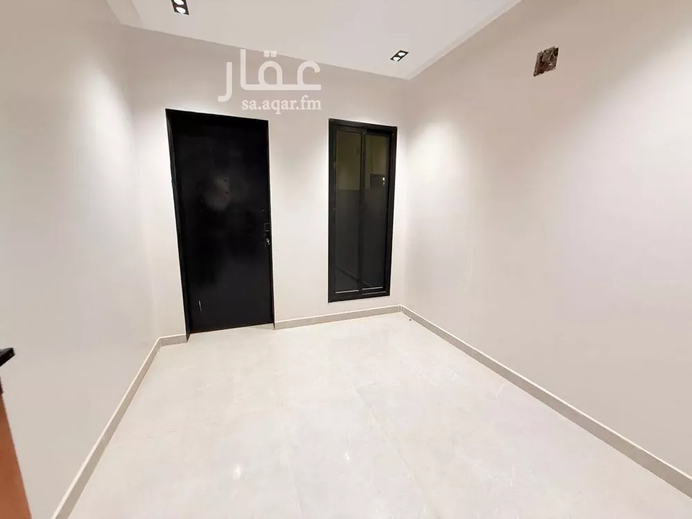 5 bedroom floor in Al Hazm 9