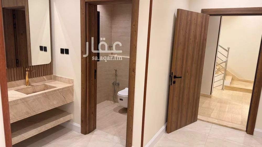 4 bedroom floor in Al Aridh 2