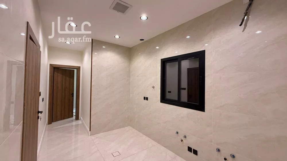 4 bedroom floor in Al Aridh 6