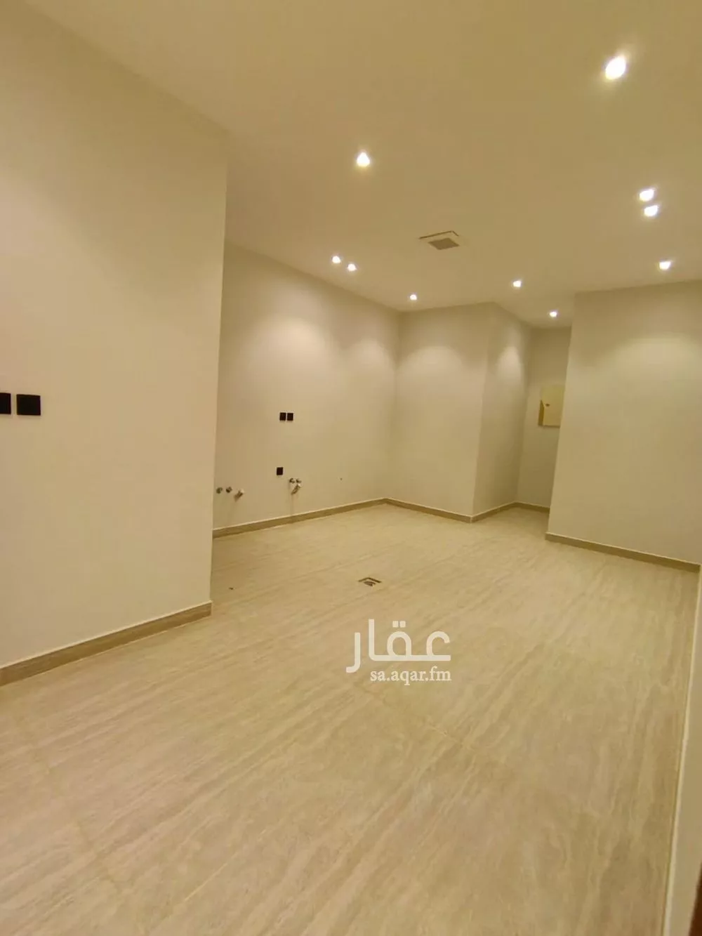 6 bedroom floor in Dhahrat Namar 3
