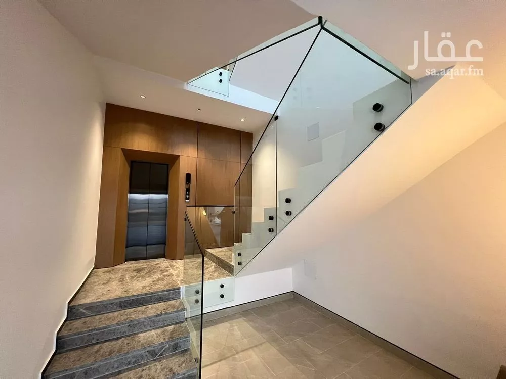 دور 3 غرف في العارض 14