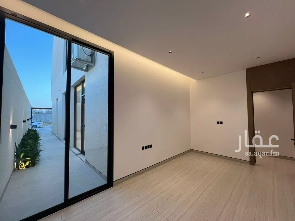 دور 3 غرف في العارض 9