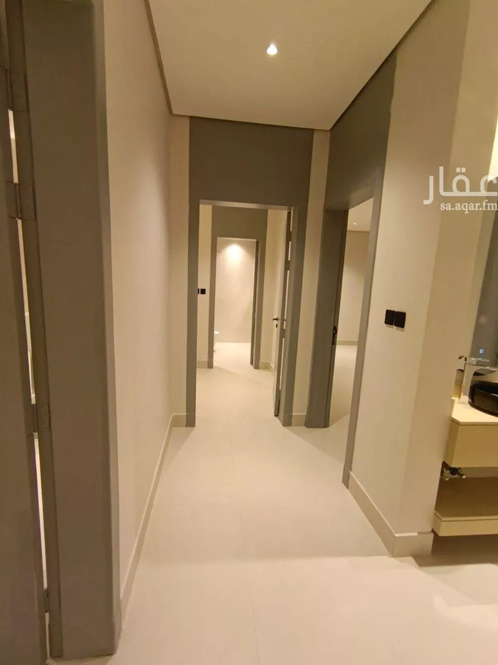 3 bedroom floor in Al Janadriyah 17