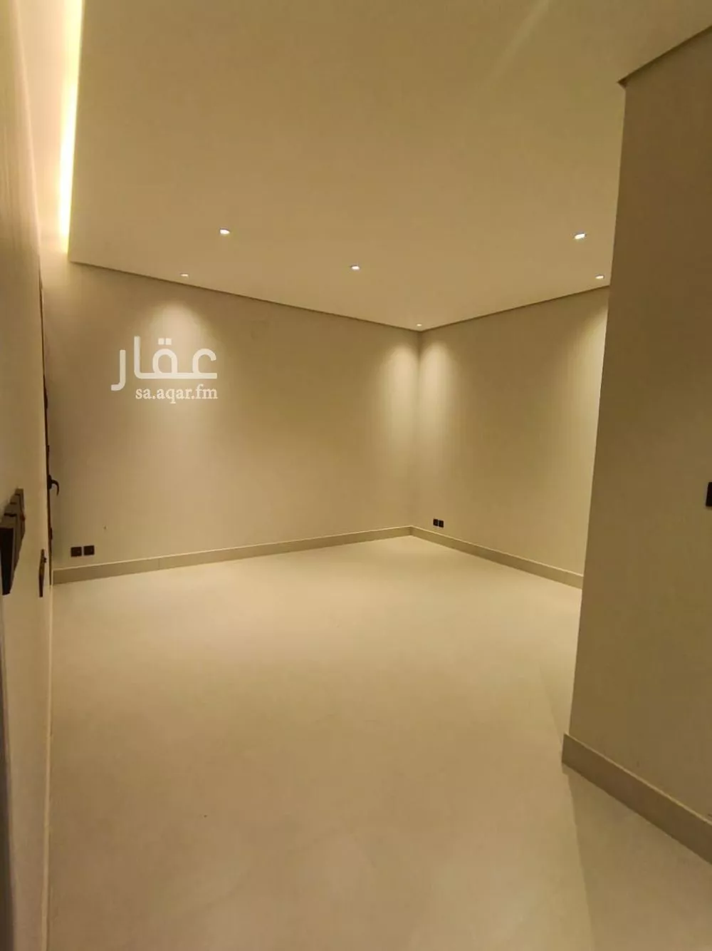 3 bedroom floor in Al Janadriyah 5