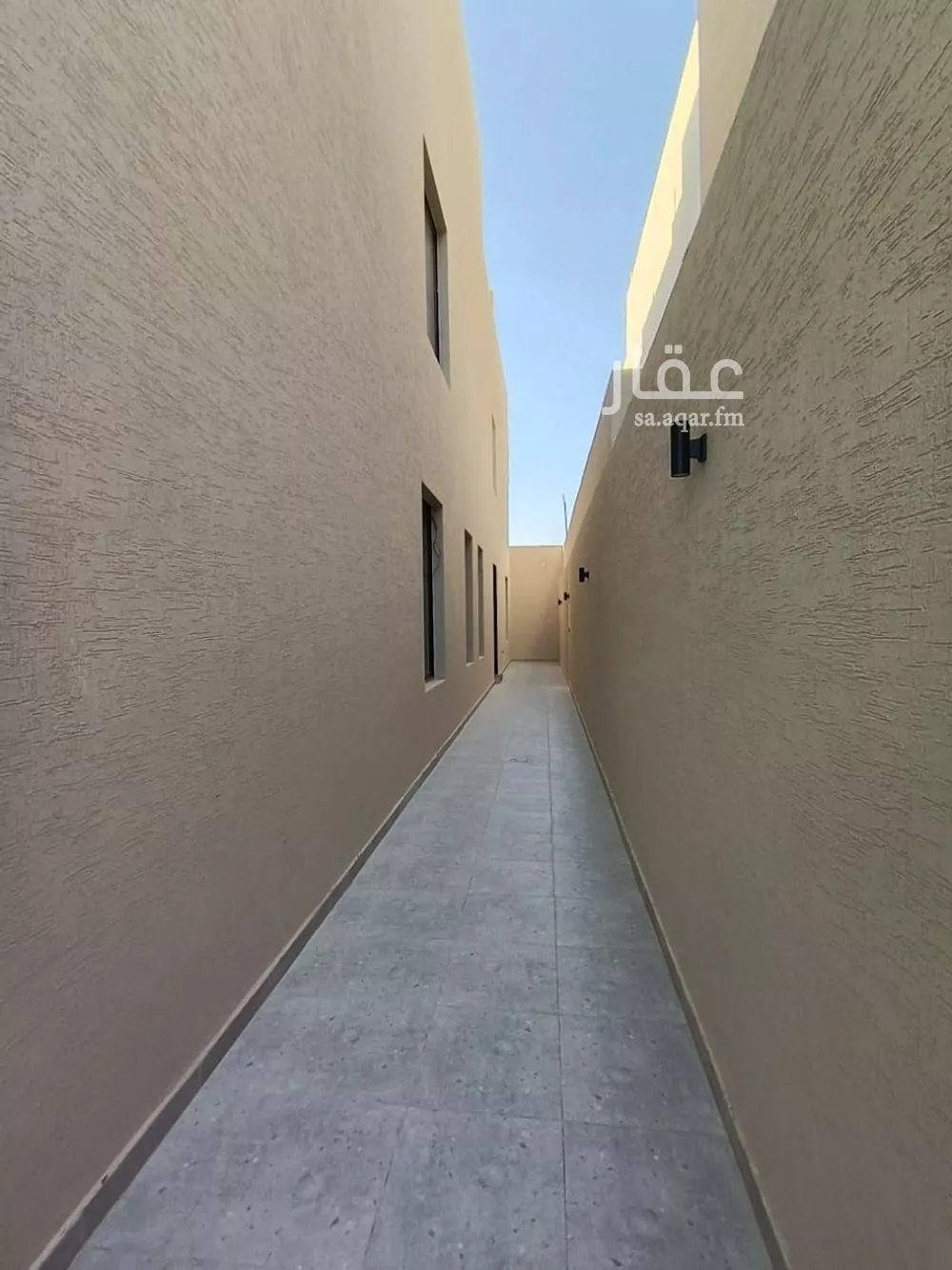 3 bedroom floor in Al Janadriyah 6