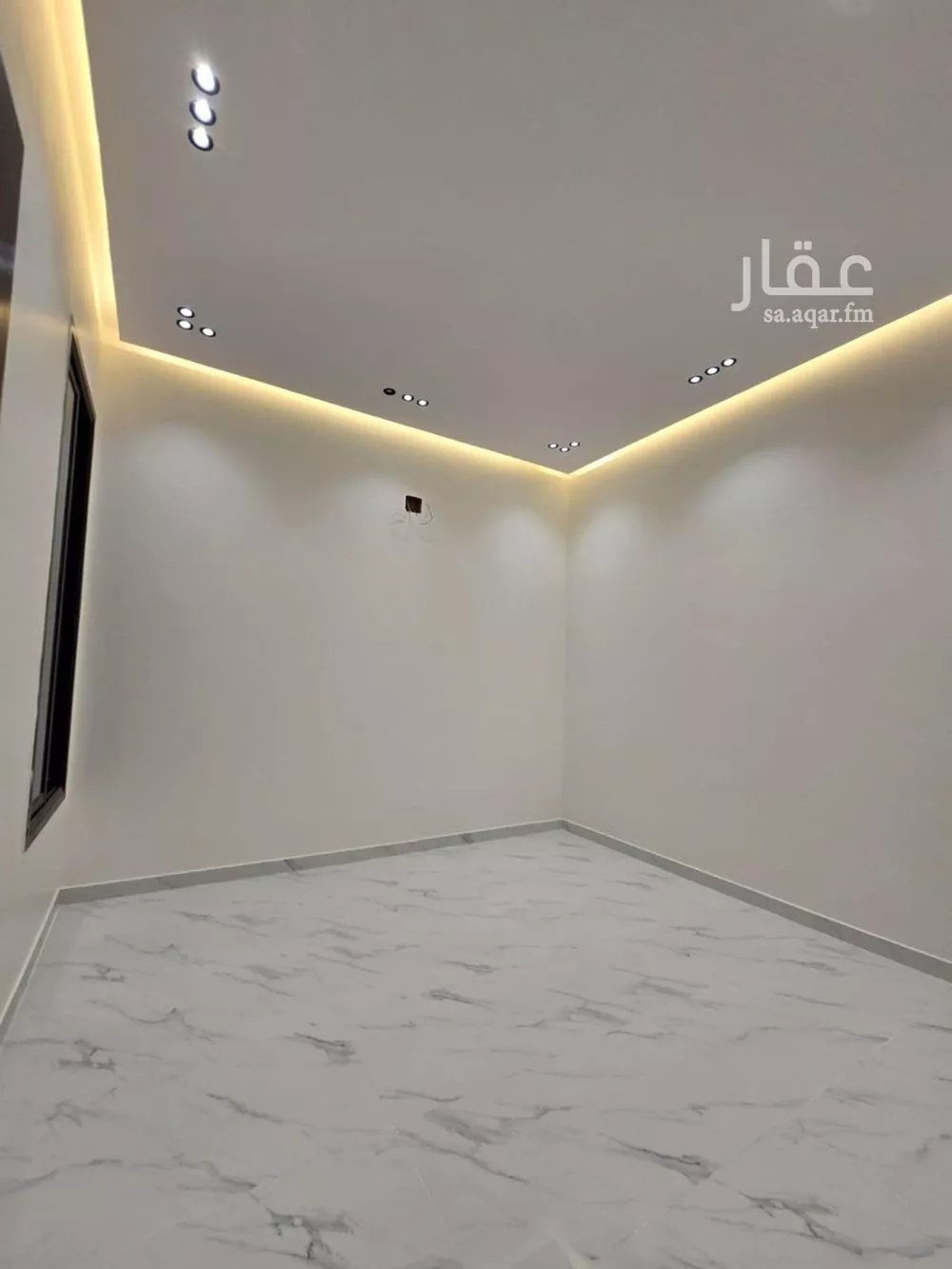 4 bedroom floor in Al Janadriyah 11