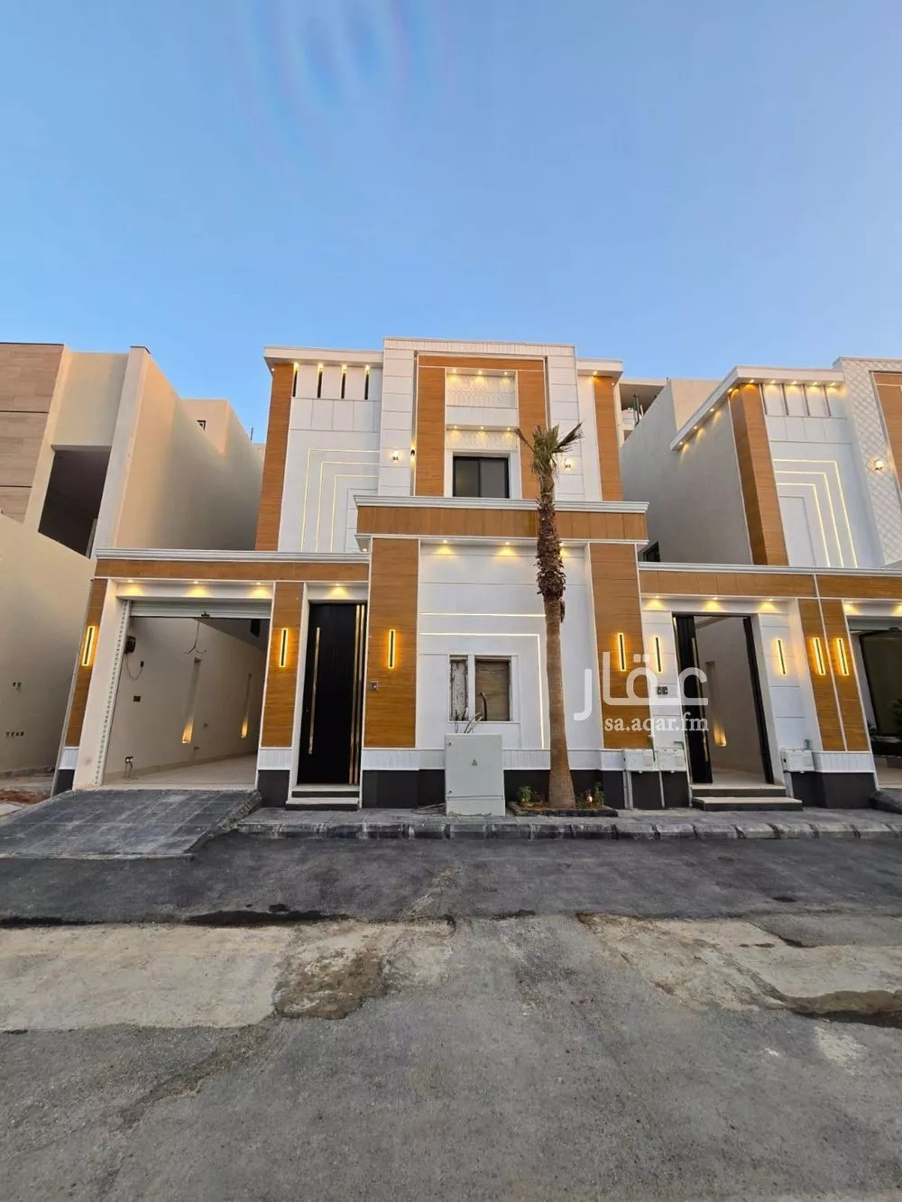 4 bedroom floor in Al Janadriyah 17