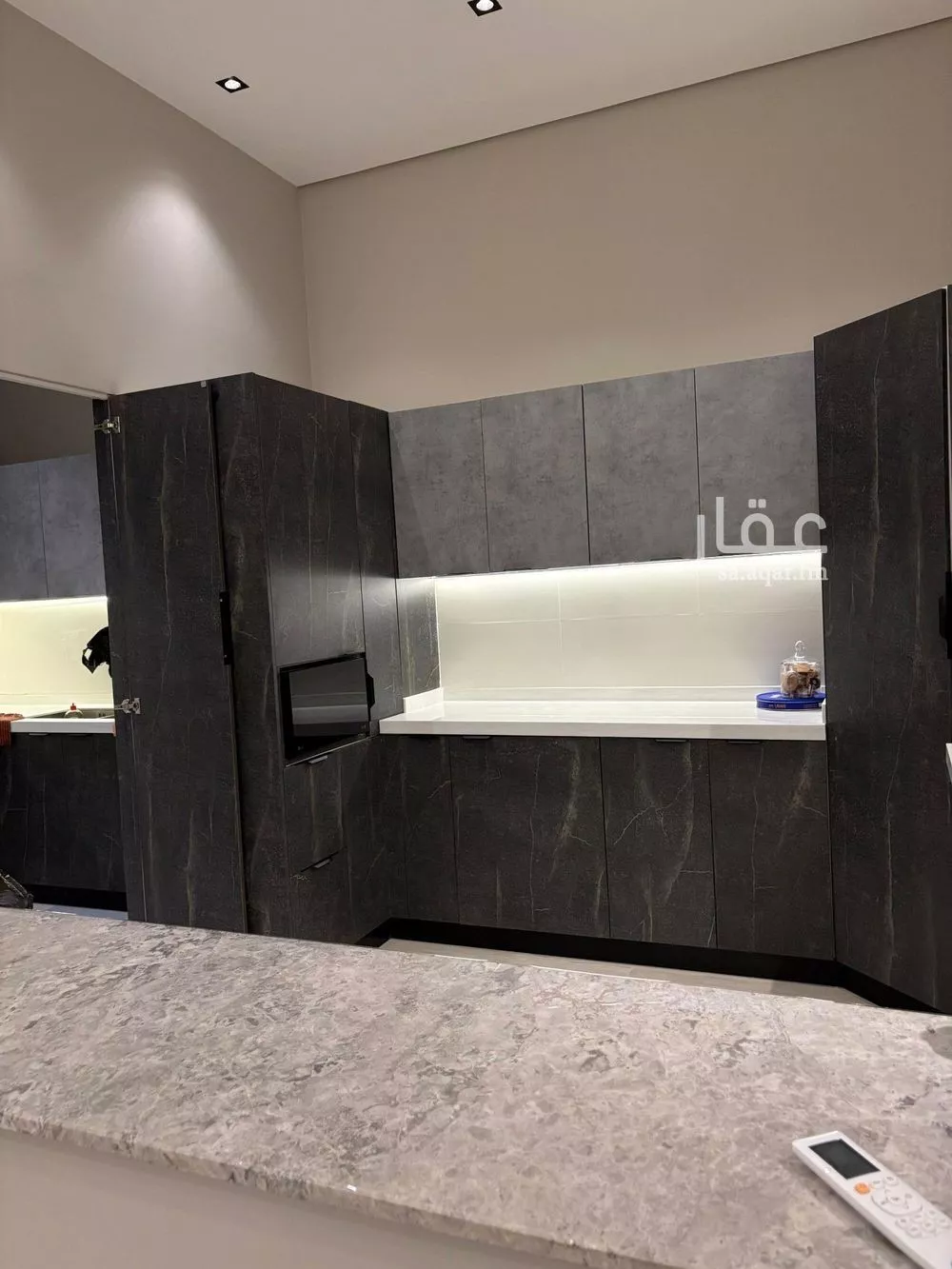 5 bedroom floor in Al Aridh 2