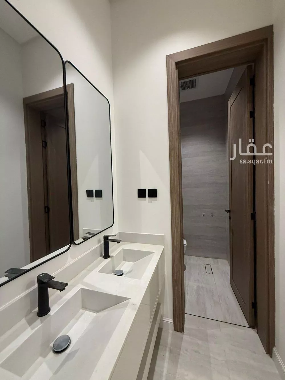 3 bedroom floor in As Suwaidi 12