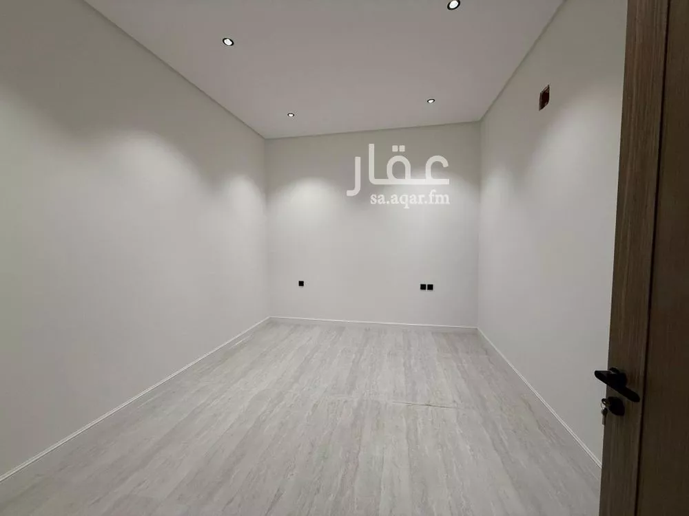 3 bedroom floor in As Suwaidi 13
