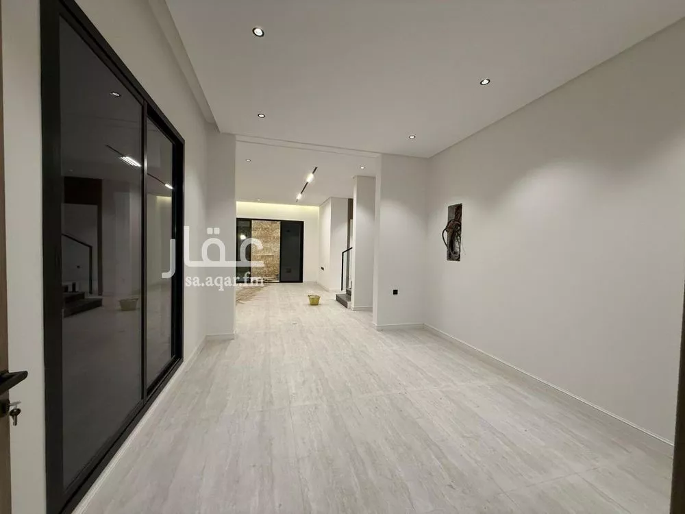 3 bedroom floor in As Suwaidi 7