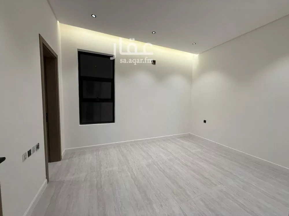 3 bedroom floor in As Suwaidi 10