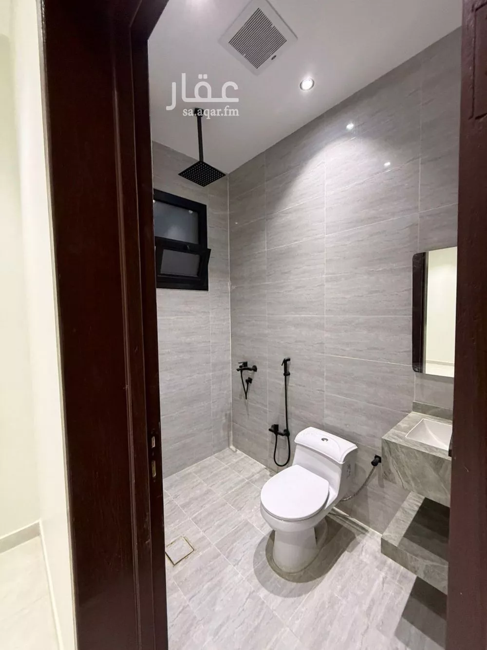 5 bedroom floor in Dahiat Namar 20