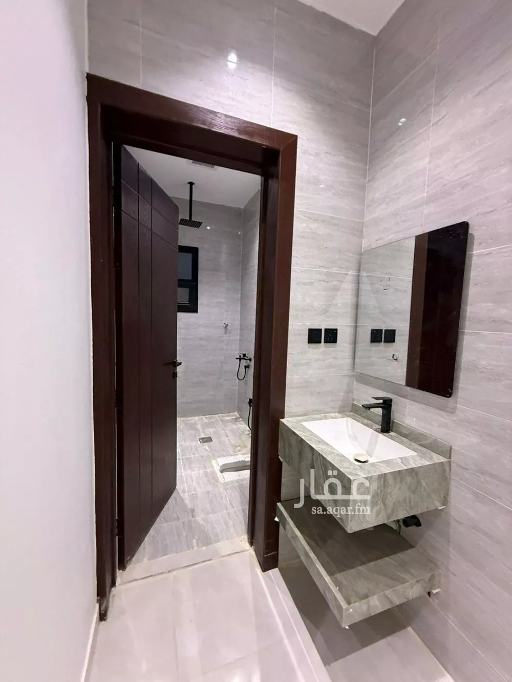 5 bedroom floor in Dahiat Namar 24
