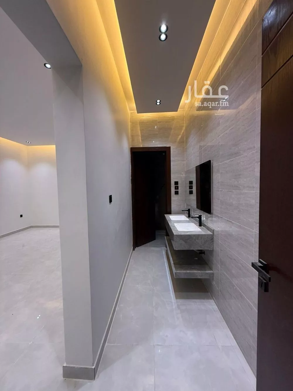 5 bedroom floor in Dahiat Namar 4