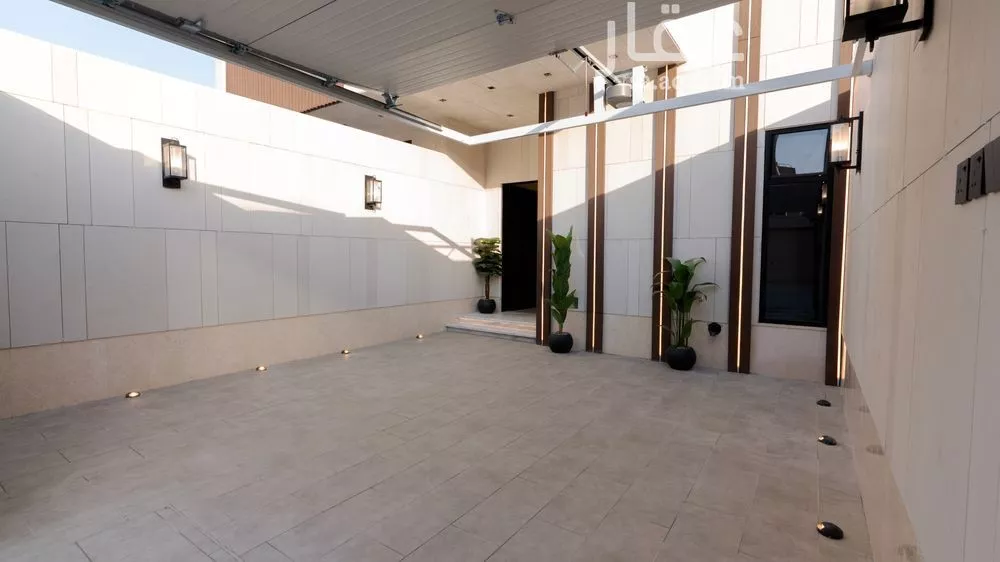 3 bedroom floor in Al Aridh 12