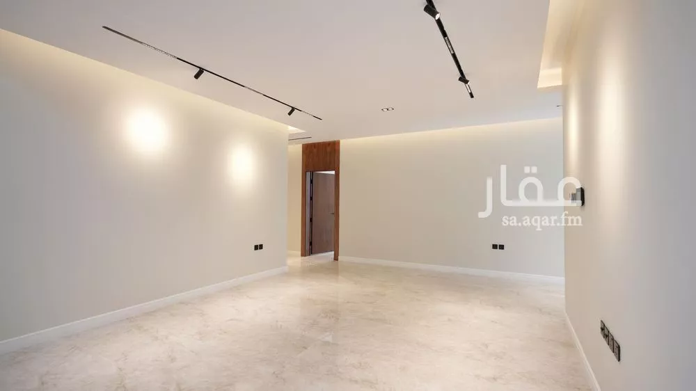 3 bedroom floor in Al Aridh 19