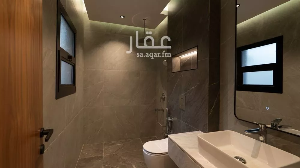 3 bedroom floor in Al Aridh 20