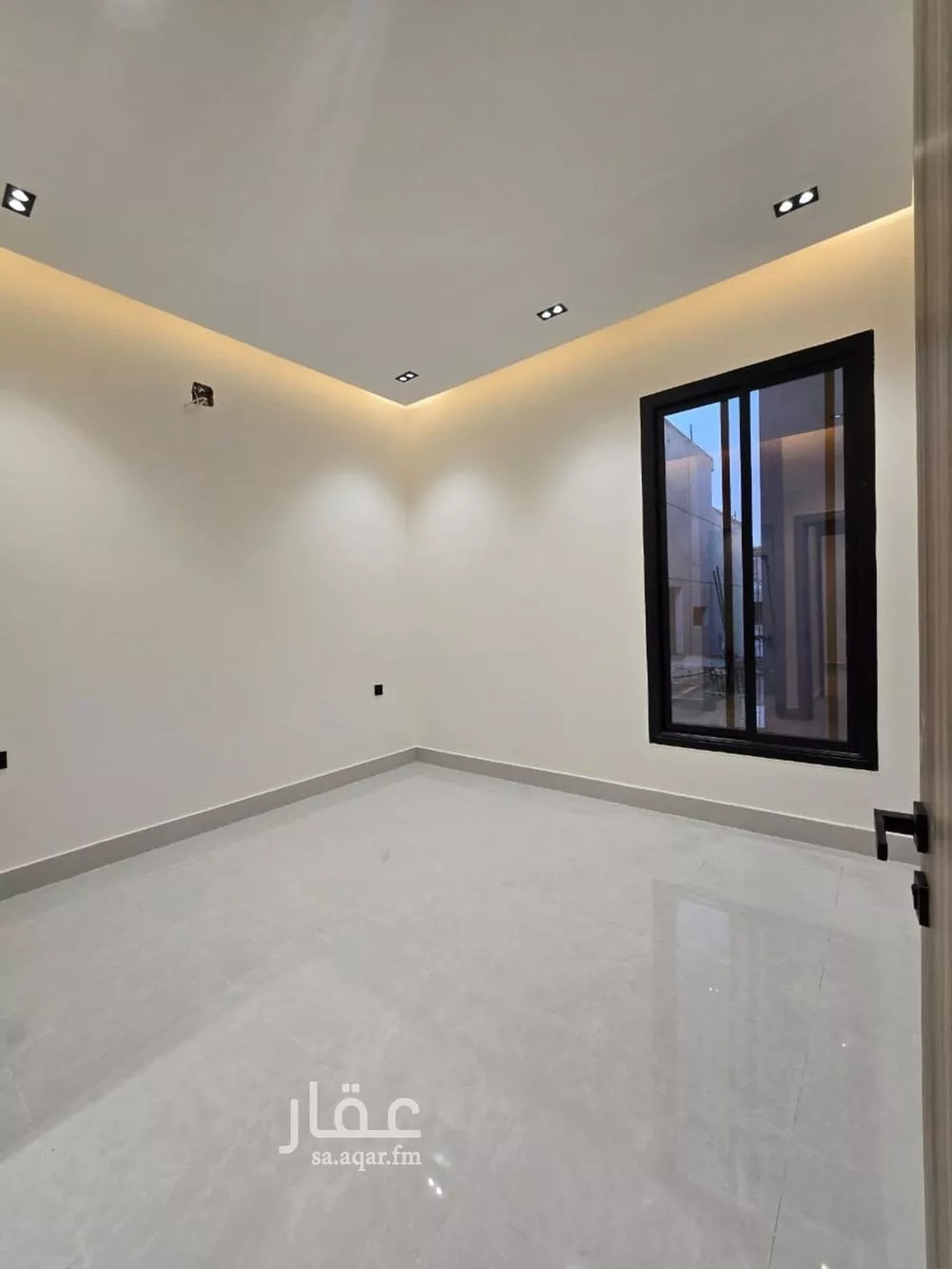 4 bedroom floor in Al Maizilah 2