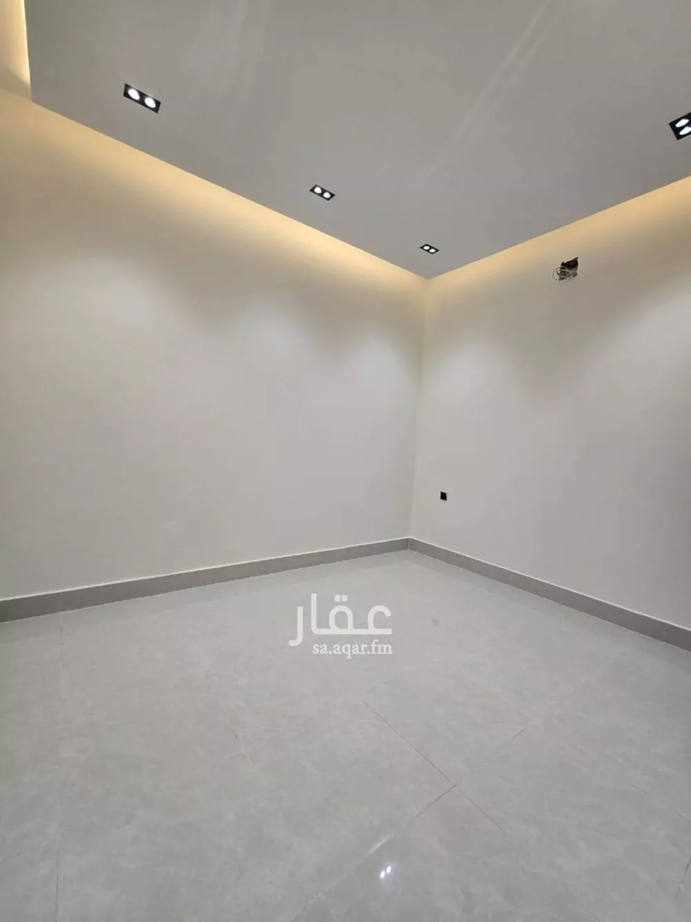4 bedroom floor in Al Maizilah 3