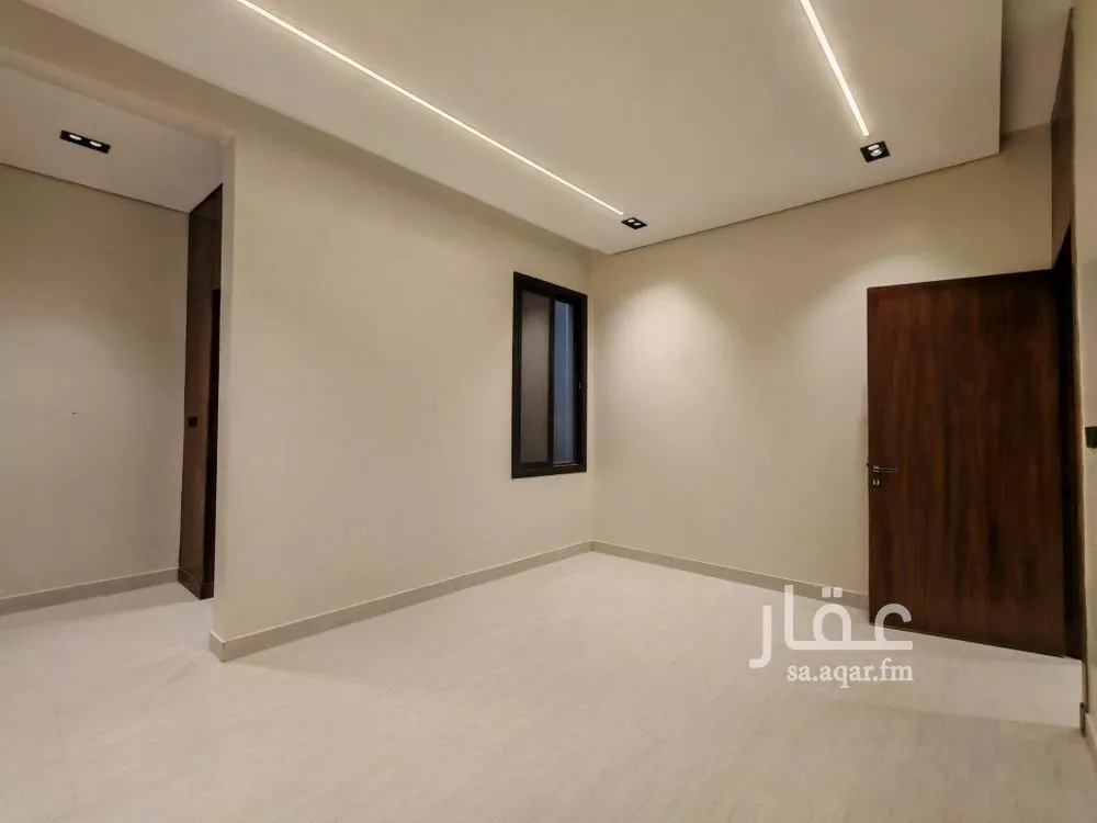 4 bedroom floor in Al Munsiyah 5