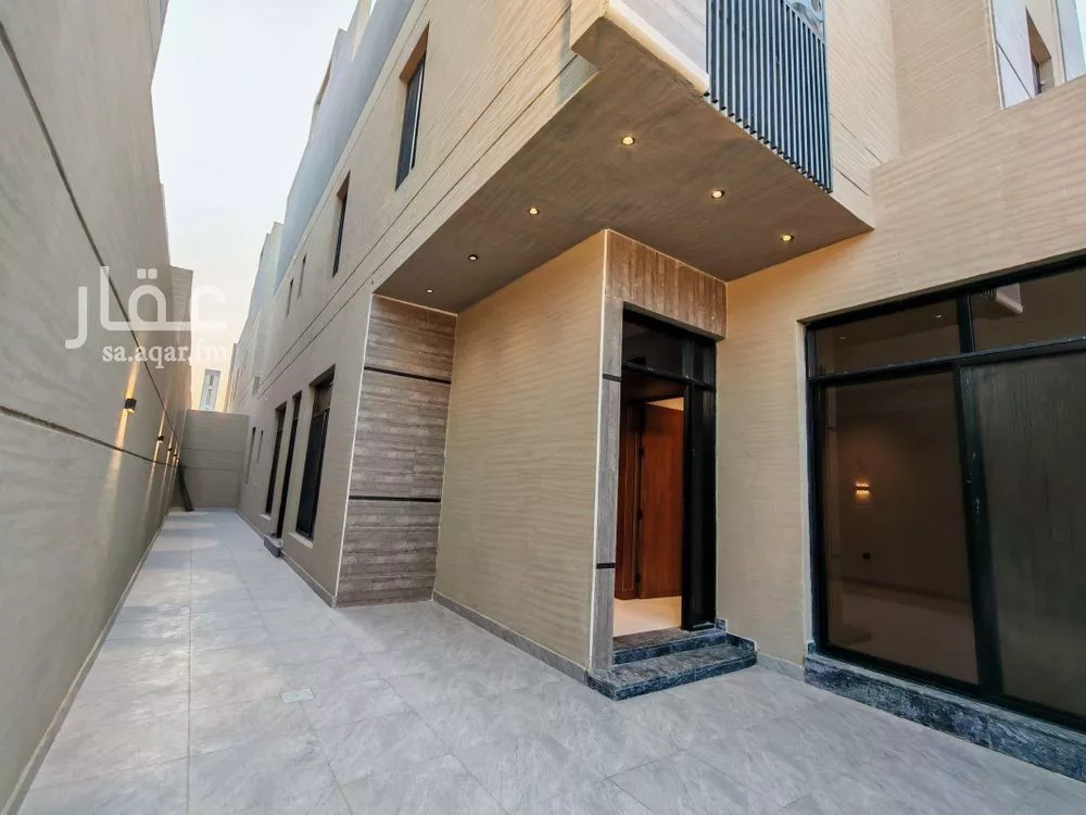 4 bedroom floor in Al Munsiyah 10