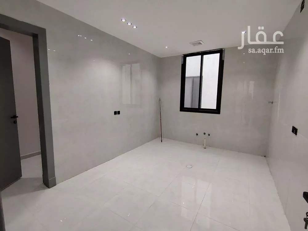 4 bedroom floor in Ash Sharq 2