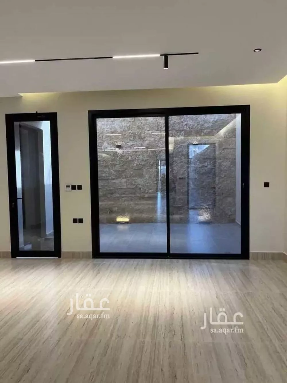 3 bedroom floor in Al Aridh 2
