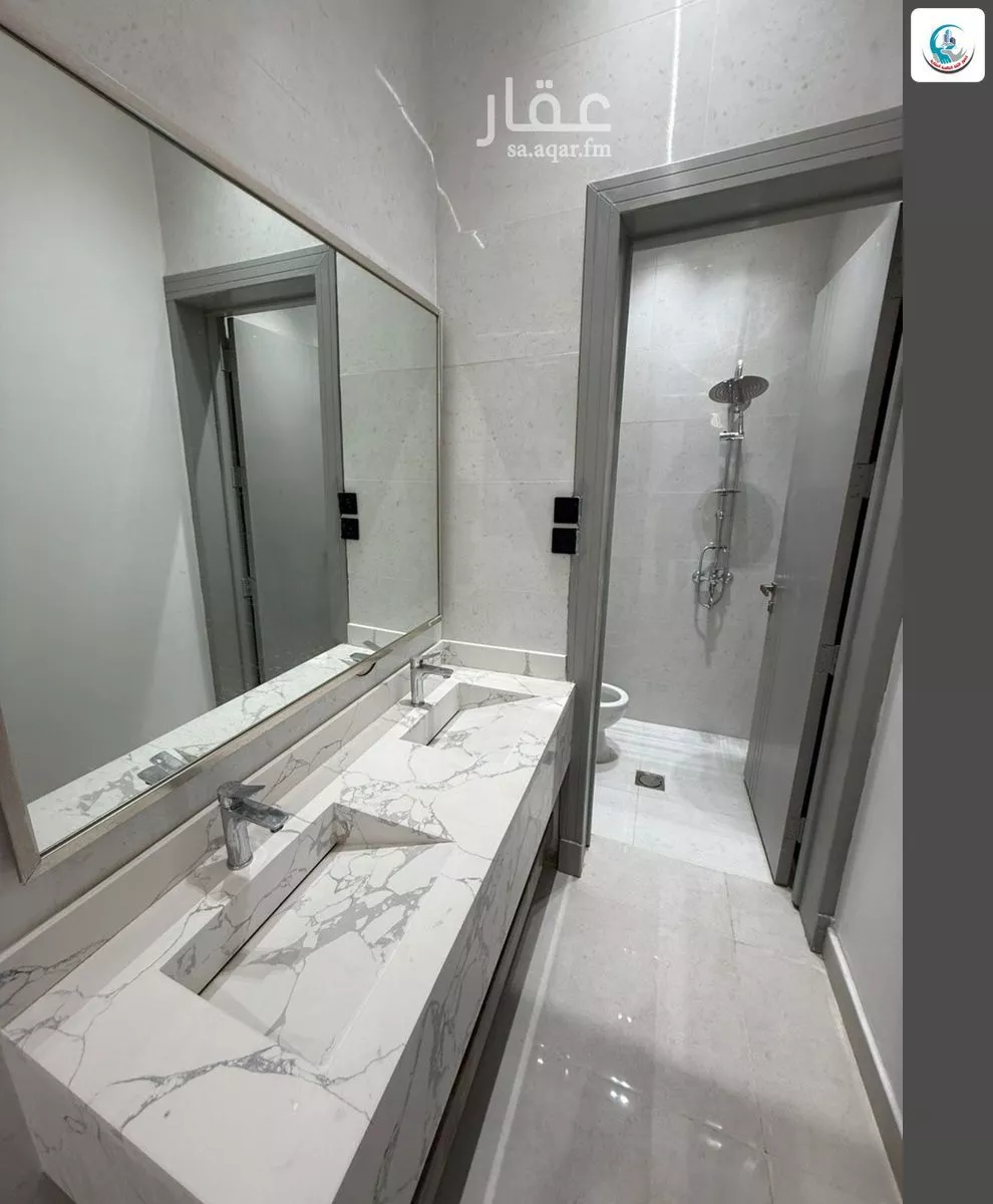 5 bedroom floor in Al Janadriyah 11