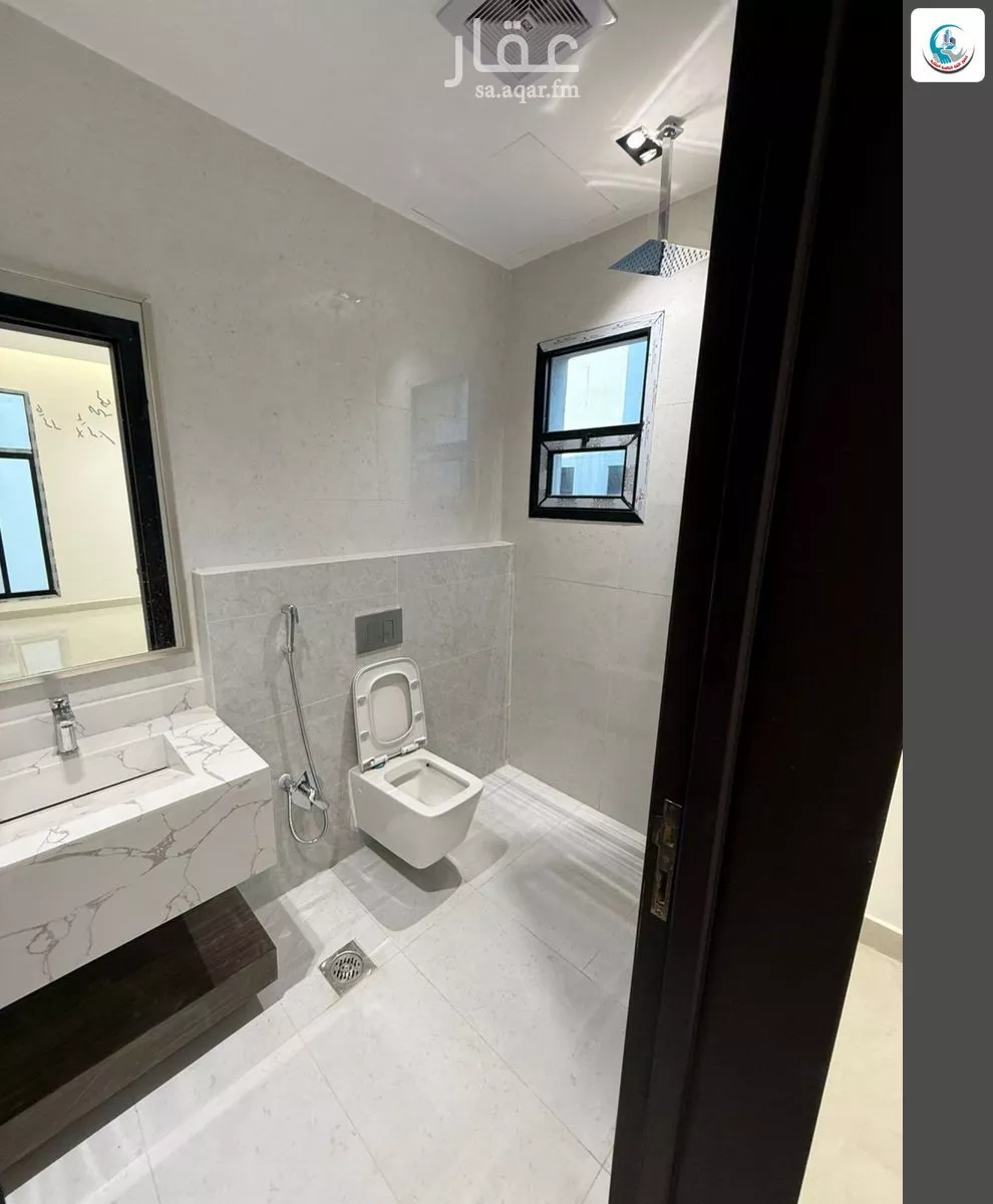 5 bedroom floor in Al Janadriyah 17