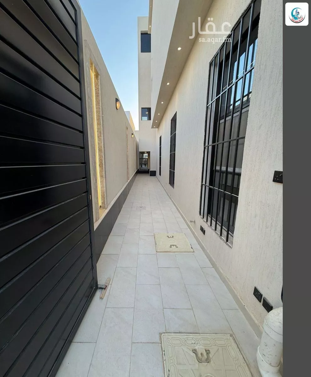 5 bedroom floor in Al Janadriyah 5