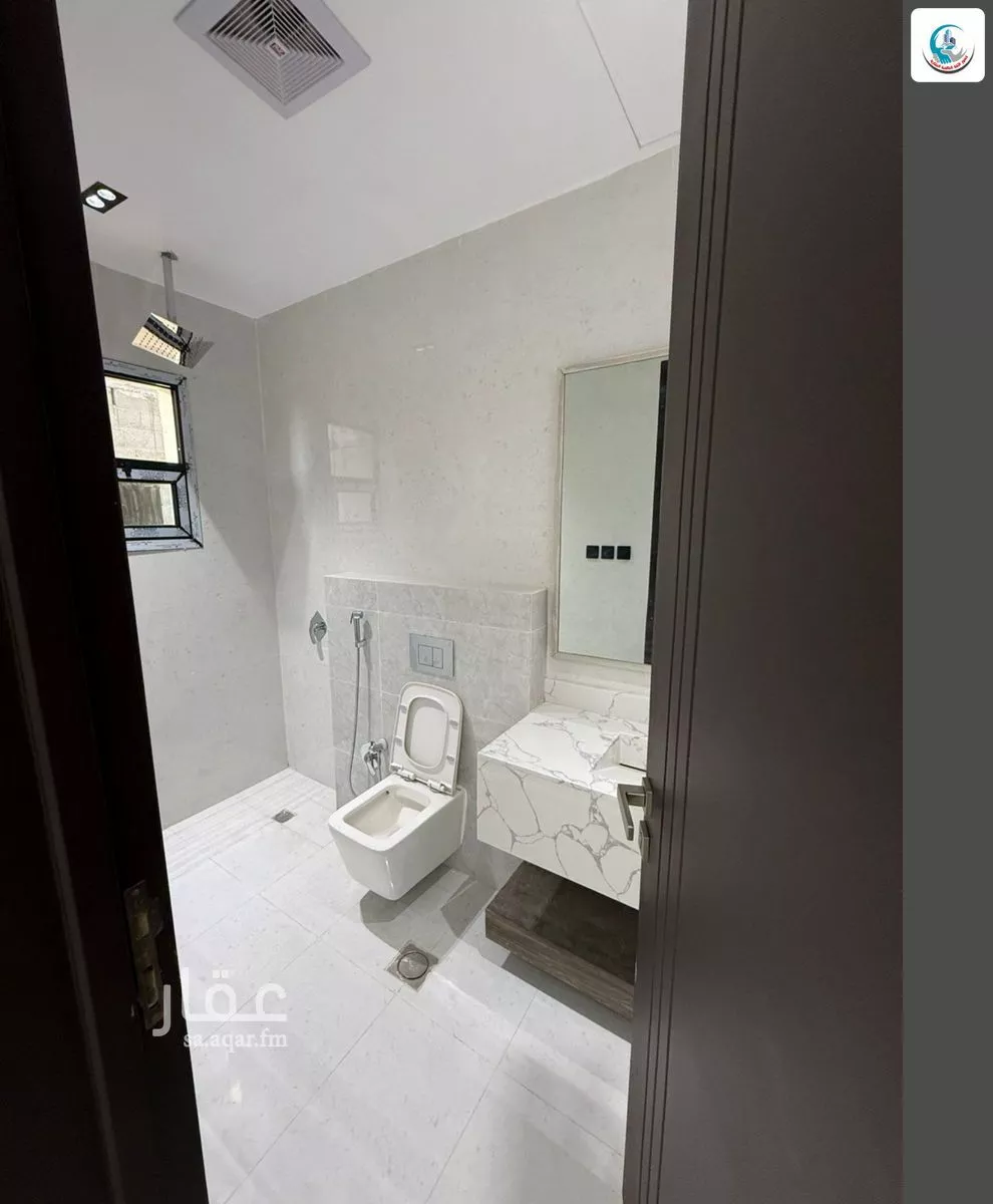 5 bedroom floor in Al Janadriyah 10