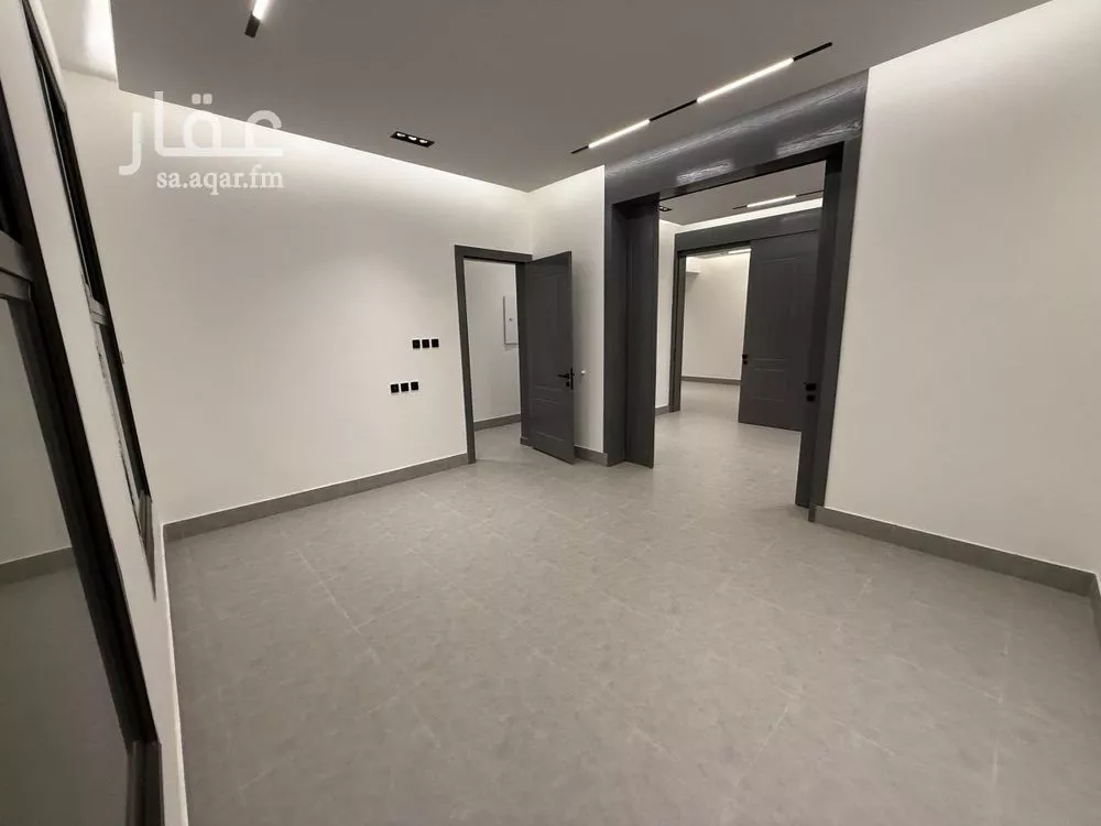 4 bedroom floor in Al Munsiyah 4