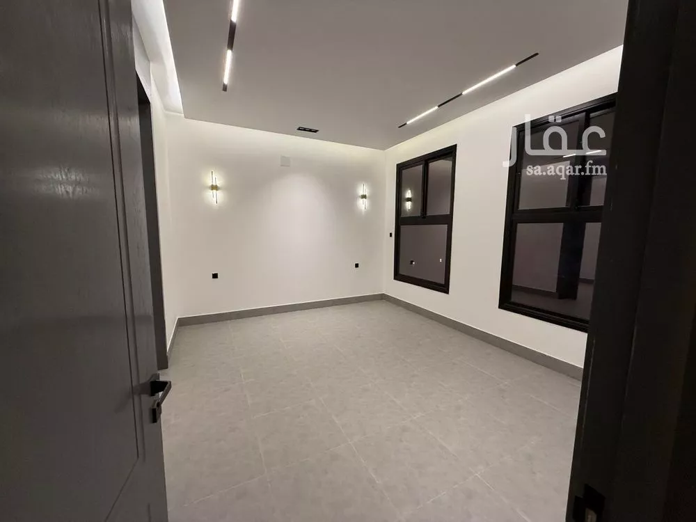 4 bedroom floor in Al Munsiyah 5