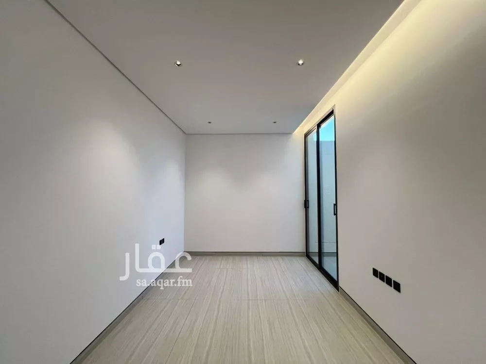 3 bedroom floor in Al Aridh 9