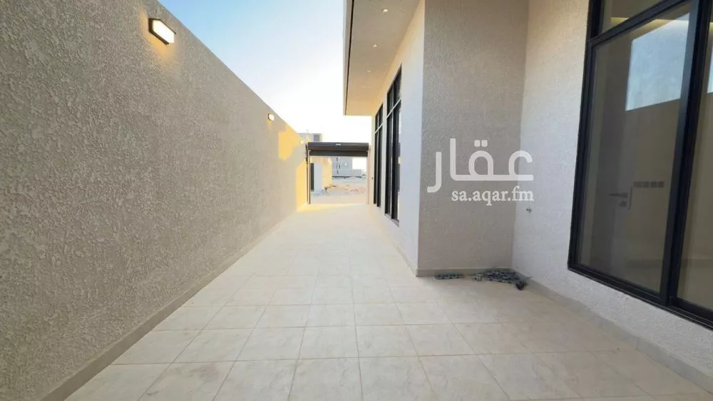 5 bedroom floor in Dahiat Namar 17